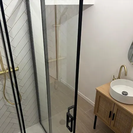 T2 Au Coeur De La Vielle Apartman *